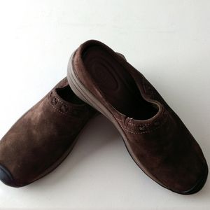 Keen Chambers Suede Slip On Shoes Clogs  Size 8